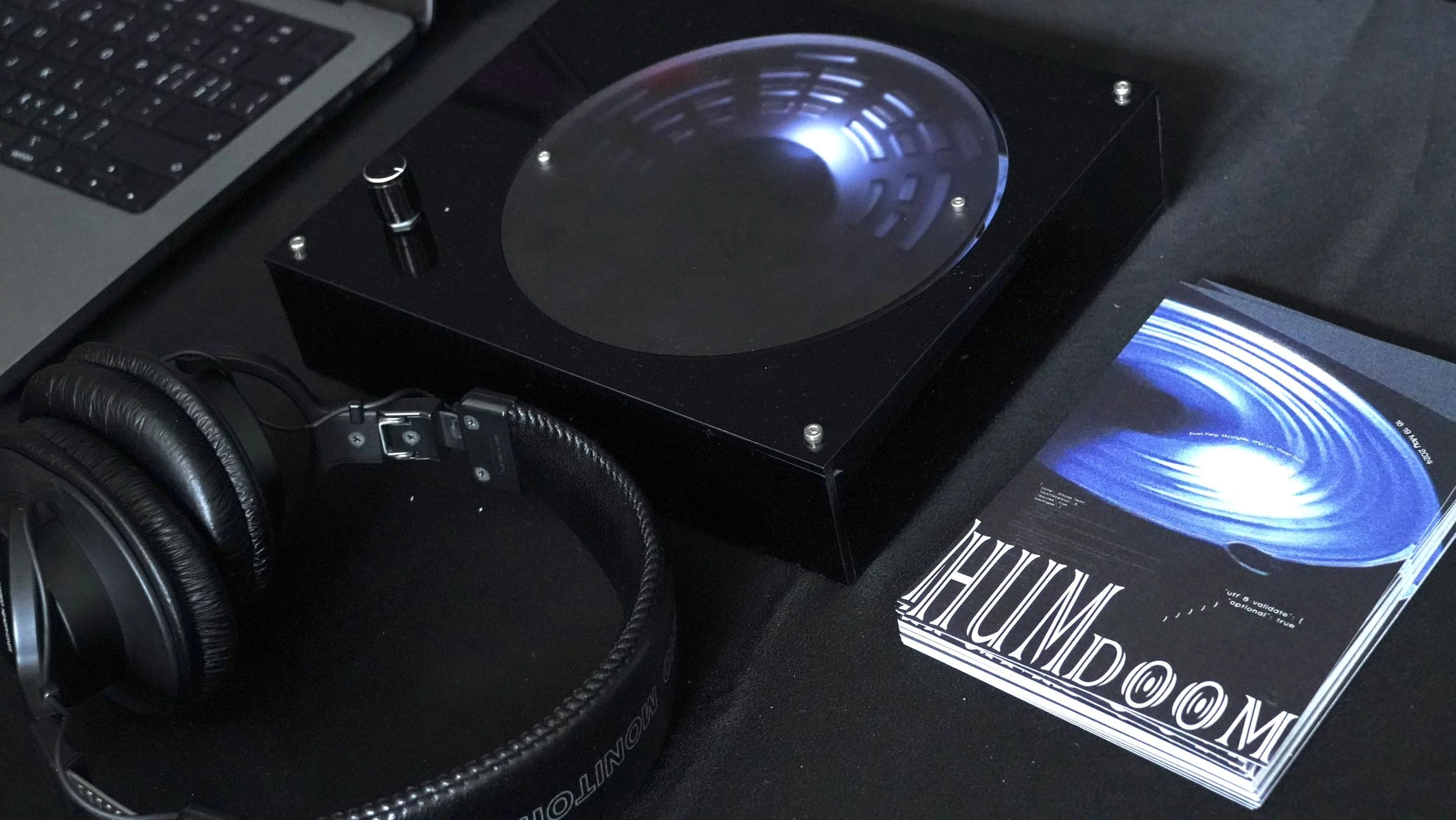 Hum Doom — hardware detail