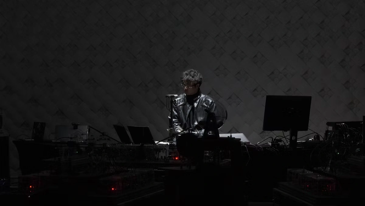 Techno Crash